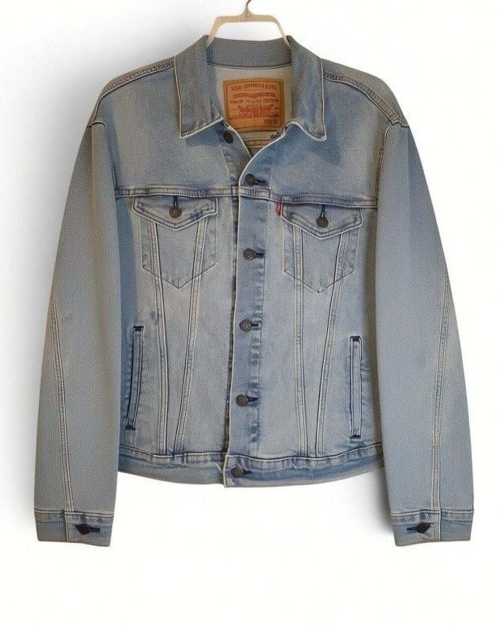 Levis Trucker Jacket Size M Light Wash Denim